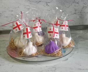 Cottage and Gigo Papas Wine Cellar