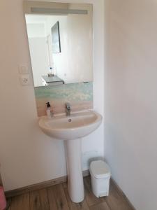 B&B / Chambres d'hotes chambres d-hotes ty glaz : photos des chambres