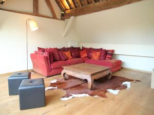 Gite with swimming pool situated in wonderful castle grounds in Gesves