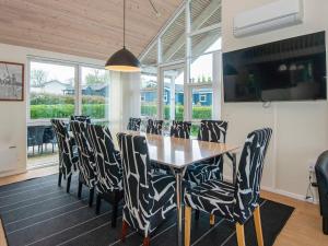 12 person holiday home in Aabenraa-By Traum
