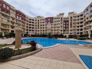 كمبوند فلورنزا خمسين عرابيا