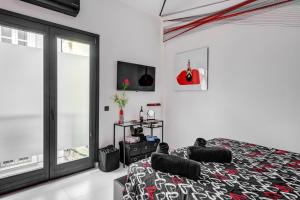 ARTROCK Experience - POP Loft Gallery - 24mq - Hermoupoli