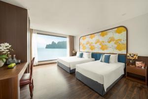 Sea Coral Cruise Lan Ha Bay