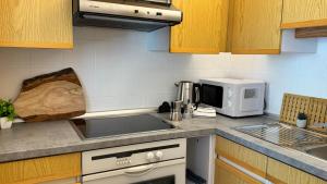 Apartment Rohrer - Zirm - Zirbe Cirmolo mit Schloss- und Schourtblick