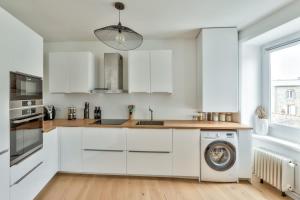 Refurbished 1 bedroom apartment in a quiet neighborhood