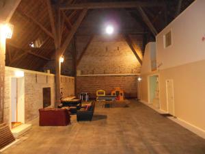 Maisons de vacances Charming Castle in Serrieres-en-Chautagn with Pool : photos des chambres
