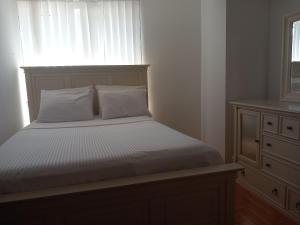 APARTMENTS ANI Ester