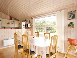 8 person holiday home in Hadsund-By Traum