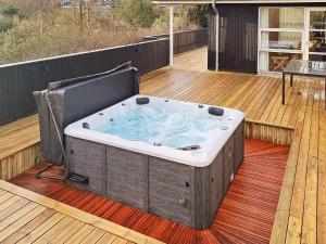 12 person holiday home in Ebeltoft-By Traum