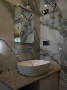 Nabhasa Courtyard Home & Apartment Stay