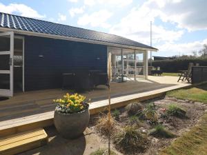 Seaside Serenity in Hals-By Traum