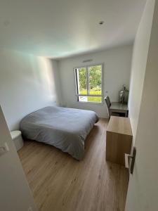 Maisons de vacances Maison 4 chambres piscine : photos des chambres