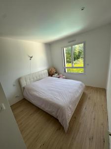 Maisons de vacances Maison 4 chambres piscine : photos des chambres