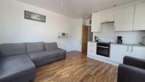 Shoreditch Escape by City Sparrow