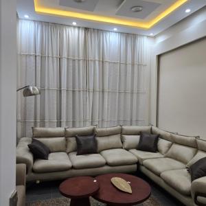 بيزمنت بالجاردن مفروش التجمع الاول البنفسج فيلات