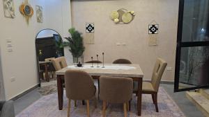 بيزمنت بالجاردن مفروش التجمع الاول البنفسج فيلات