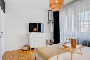 Royal Palace - City Center - RH Living