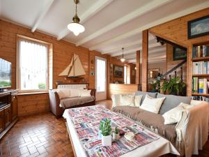 Beautiful holiday home by the sea in Penmarch