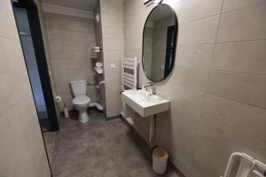 Hotels HOTEL RESTAURANT CIRIUS : photos des chambres