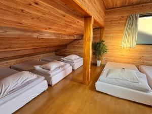 Tokyo log house with Free parking