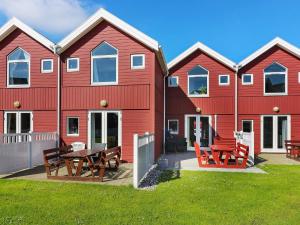 6 person holiday home in Hadsund