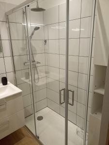 Chambre avec salle de bain privative