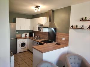 Chambre avec salle de bain privative