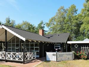 8 person holiday home in Hadsund