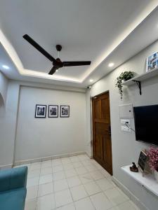 The Candolim House - Premium 1BHK Suite with Pool near Candolim-Calangute Beach