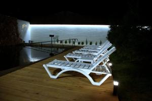 Waterfall pool villa