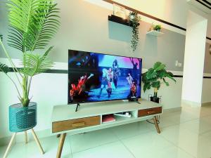 Elegant Homes 9Pax 5Bed Sunway Pyramid-Lagoon 2 Car Park