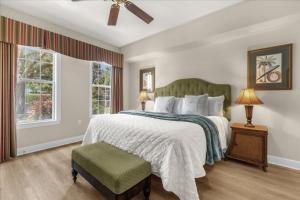 3 Bedrooms 2 Bathrooms Re7697-101Hc