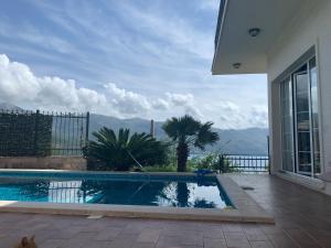 Villa Sofiia with panoramic views of the old town