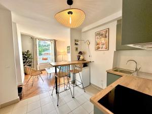 Unique View of Sacre Coeur!