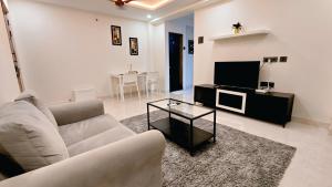 Lake Side Serviced Apartment by Maxxvalue