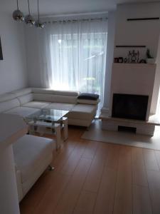 Ogrodzony dom nad morzem na wyłączność Rewa