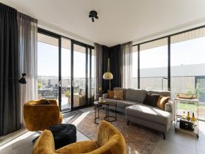 Villa in Zeewolde with Private Jetty