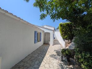 Villas Beautiful Provencal villa : photos des chambres