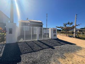Casa com piscina A 250 METROS DA PRAIA de Canto Grande BOMBINHAS