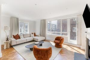 Luxury 4 Bedroom House Near Hyde Park