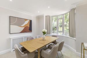 Luxury 4 Bedroom House Near Hyde Park