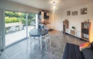 Appartements Appt Avec Jardin Prive : photos des chambres