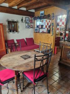 Chalets Oustals De Lavail : photos des chambres