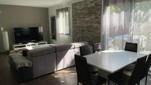 Maisons de vacances Maison climatisee avec jardin : photos des chambres