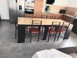 Maisons de vacances Maison neuve Hourtin , 3 chambres, proche commodites, cloturee, climatisation, terrasse : photos des chambres