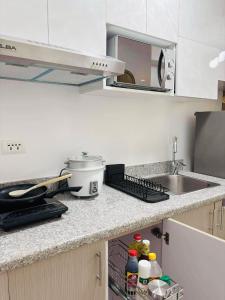 Metro Stay Grand View Tower