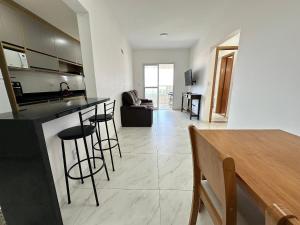 Apto vista Mar c vaga a 200m da Praia da Mirim!