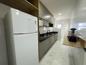 Apto vista Mar c vaga a 200m da Praia da Mirim!