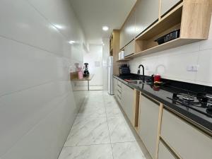 Apto vista Mar c vaga a 200m da Praia da Mirim!