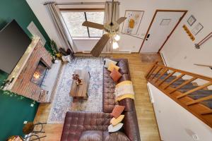 Hot tub - Game Loft & Arcade - 2 King Beds - Pet Friendly